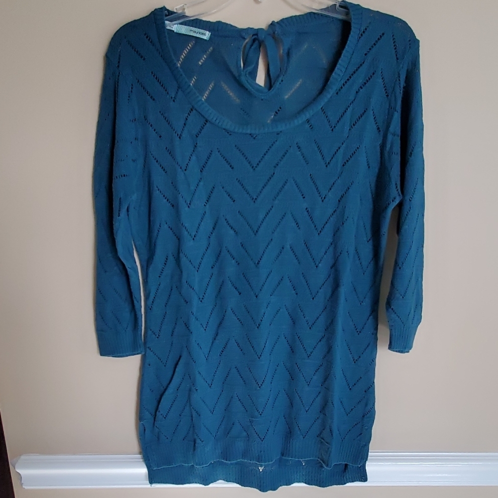 Green 3/4 sleeve sheer crewneck sweater